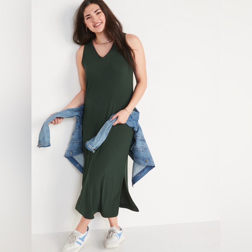 Green ribbed dress
